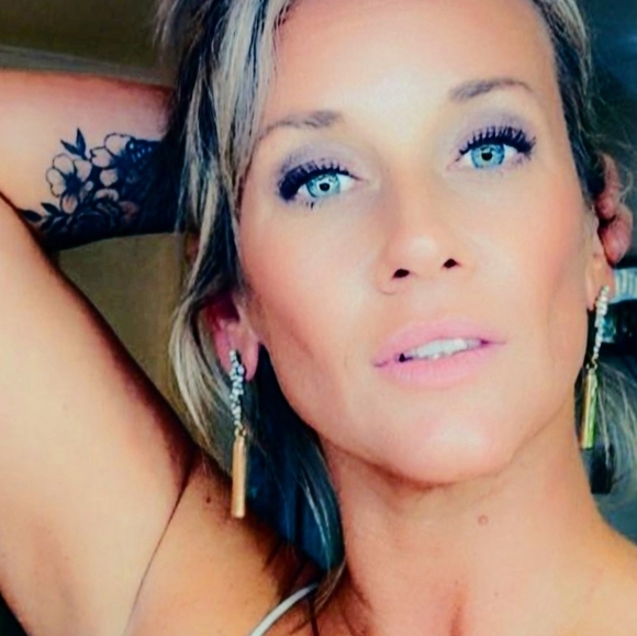 Meet your Posher, Tricia - Picture 7 of 9